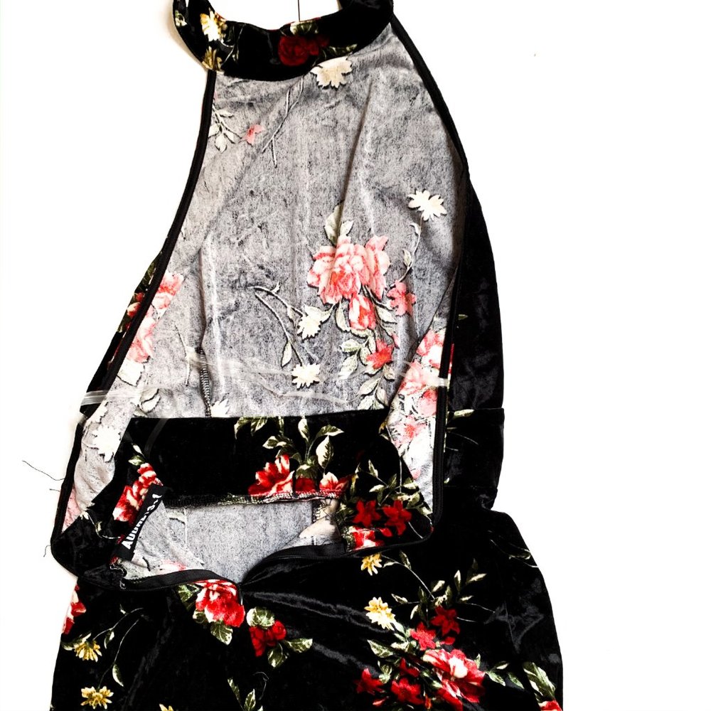 black velvet backless romper w/red rose detail - Picture 3 of 9